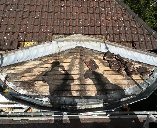 Réfection complète toiture au Chesnay-Rocquencourt (78150) - Fréderic Couverture en Yvelines (78)