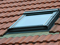 Pose de Velux Le Chesnay-Rocquencourt 78150 Yvelines 78 - Fréderic Couverture